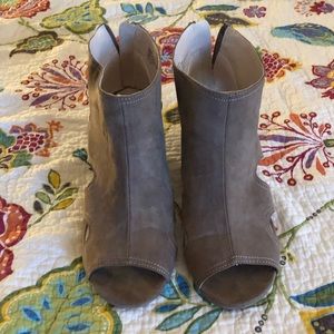 Torrid Wedges - LIKE NEW